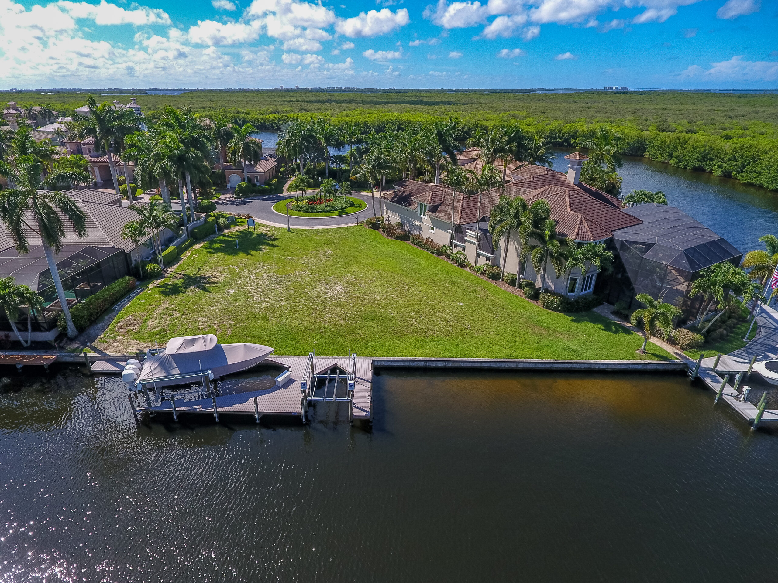 Gulf Access Lots in Cape Coral Southwest FL